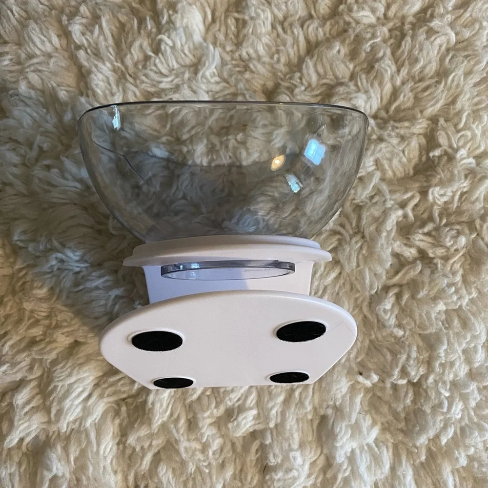 NWOT Easy digestion, elevated kitty bowl.